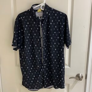 Size Large Skull Shirt